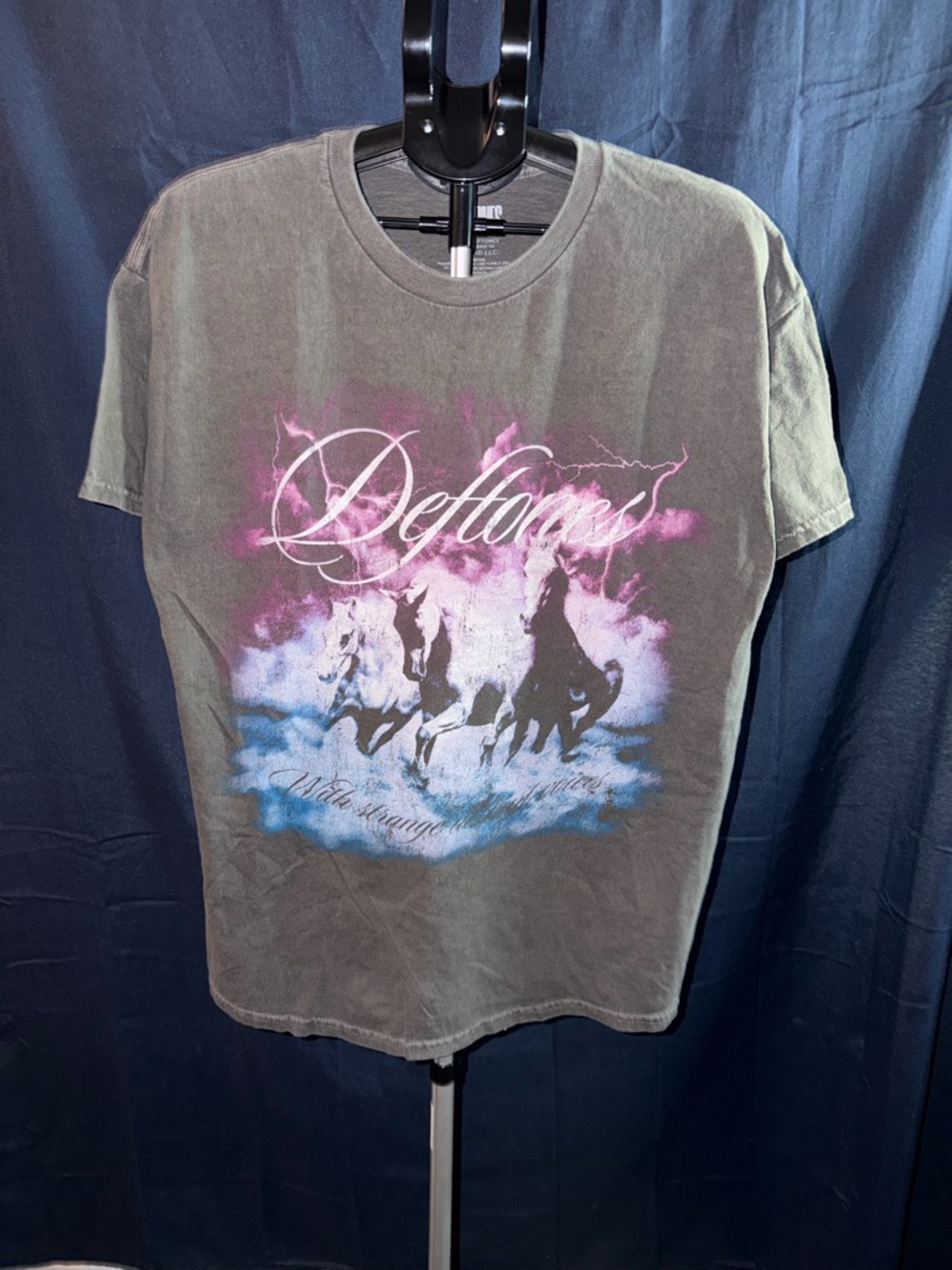 Deftones Graphic Tee Horses Lightning Shirt Large NWOT
